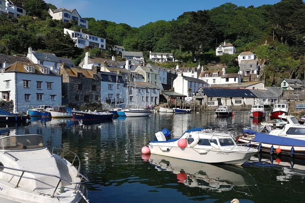 Bijou Coastal Apartment In Polperro With Hot Tub Onsite Parking Downhill Walk To Village Exterior photo